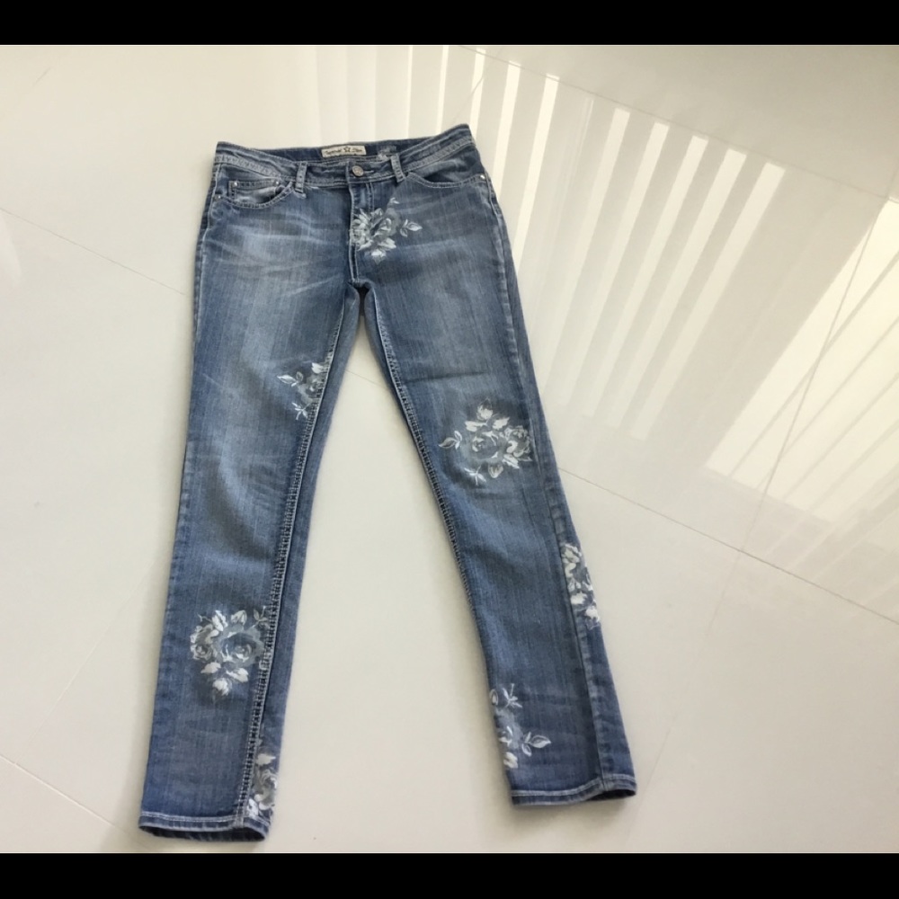 Blue Floral Embroidered Women’s Jeans